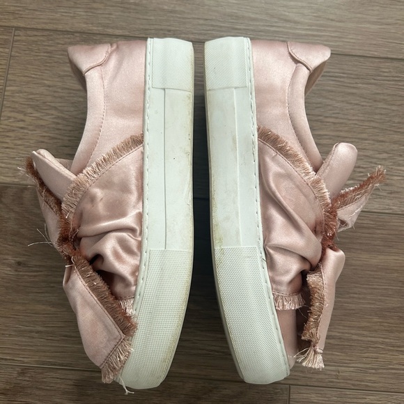 Spring fashion sneakers - Picture 3 of 5